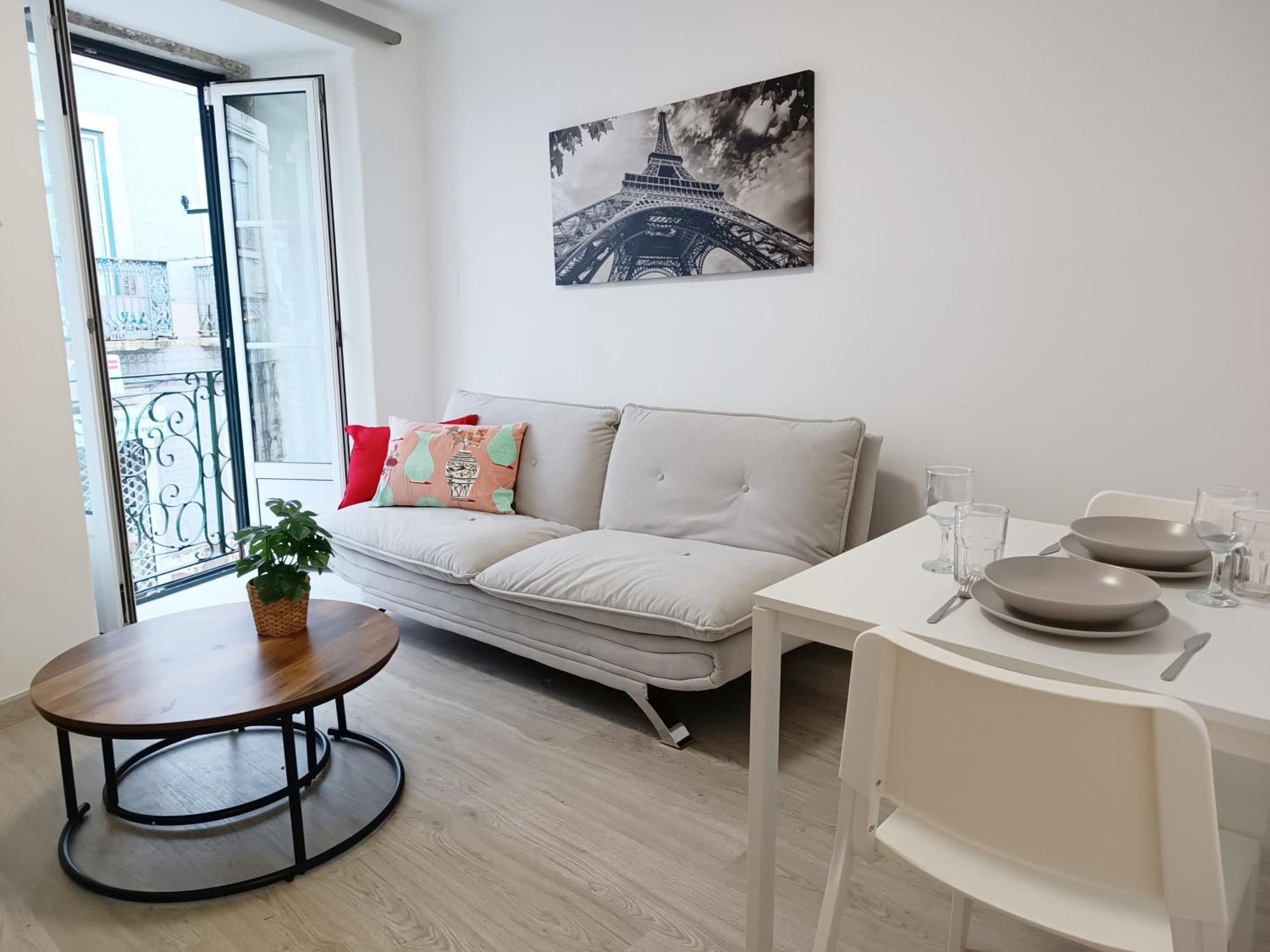 Center Charm Apartment *